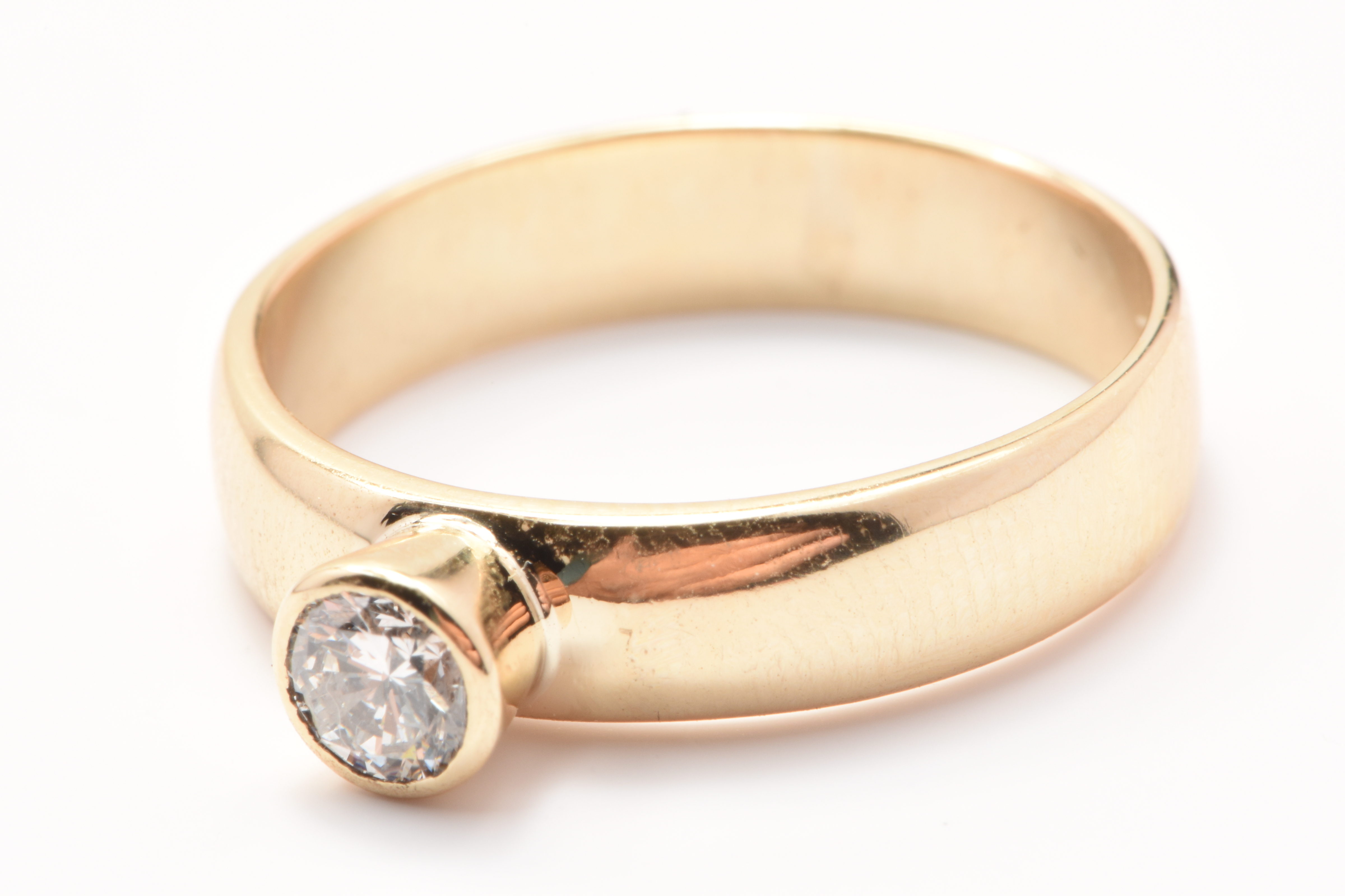 Ladies 9ct Yellow Gold Single Stone Diamond Ring 0.30ct TDW N 6 3/4 with Valuation – WL 1323263