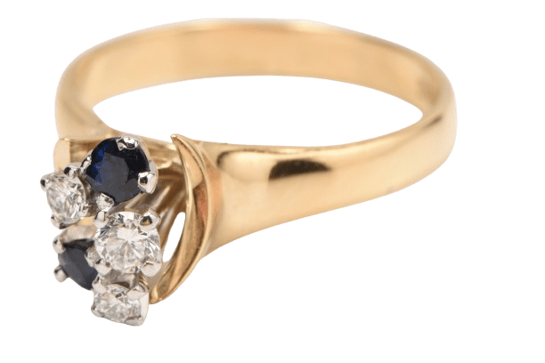 Ladies 18ct Yellow and White Gold Diamond & Sapphire Cluster Ring 4.09 grams With Valuation