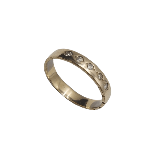 9ct Yellow Gold Round Ring – 2.8g – Clear Stones – Divot Set with Scalloped Edge – Size 9