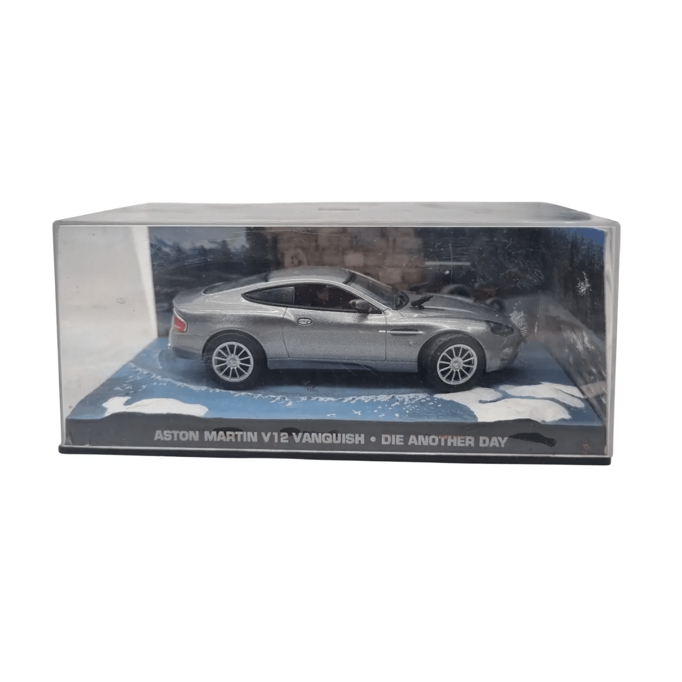 007 Aston Martin V12 Vanquish Model Car – Display Case Edition