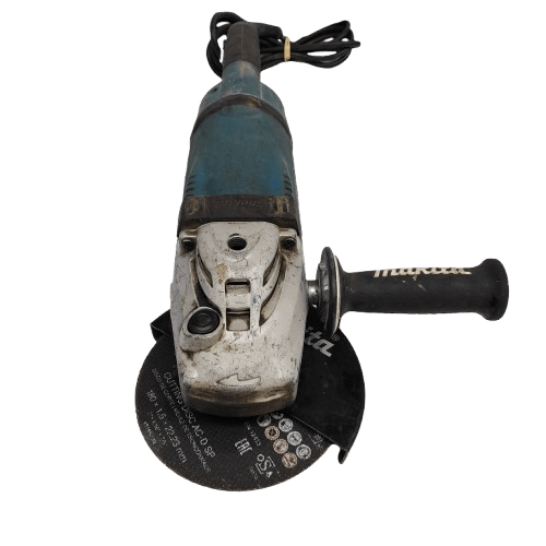 Makita GA7040S 7″ Corded Angle Grinder