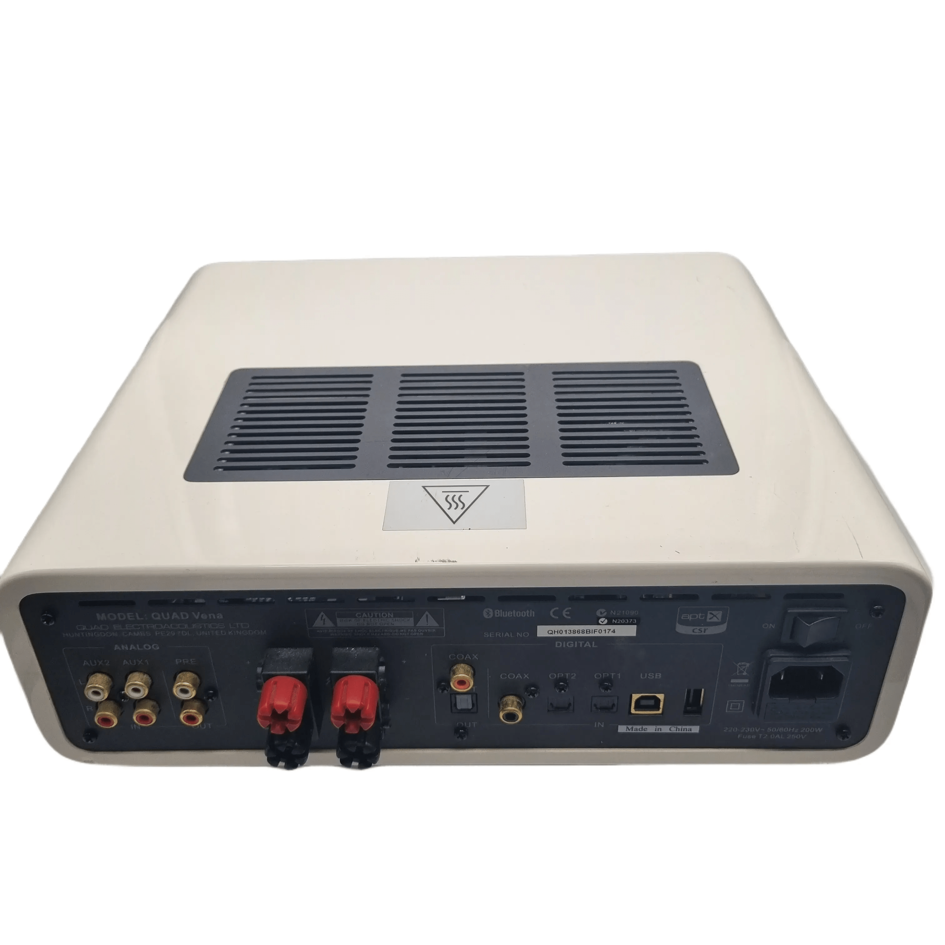 Quad Vena Stereo Amplifier + Power + Manual + Remote