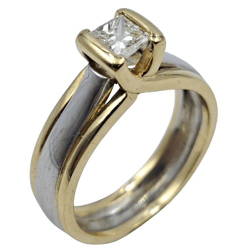 Ladies 18ct Yellow & White Gold Diamond Ring 7.98 Grams 0.50CT with Valuation Size O