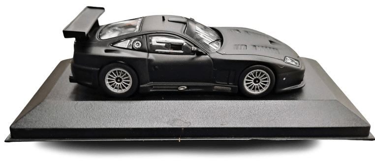 Ferrari 575GTC Presentation Version Collectable Model Car 1:64 Scale with Case