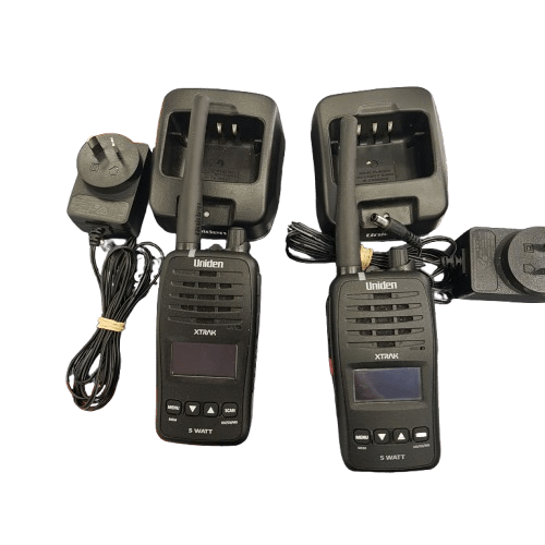 UNIDEN UNIDEN RADIO DTX50 BLACK TWIN SET UNIDEN RADIO AND CHARGER WITH DISPLAY SCREEN