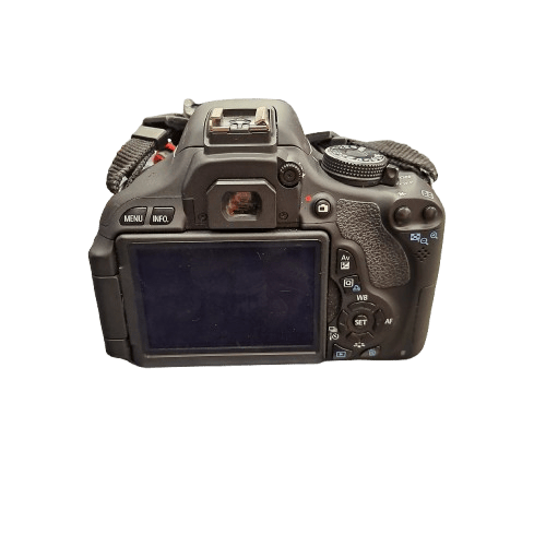 Canon Camera EOS 600D With 2 Batteries And Memory Cards