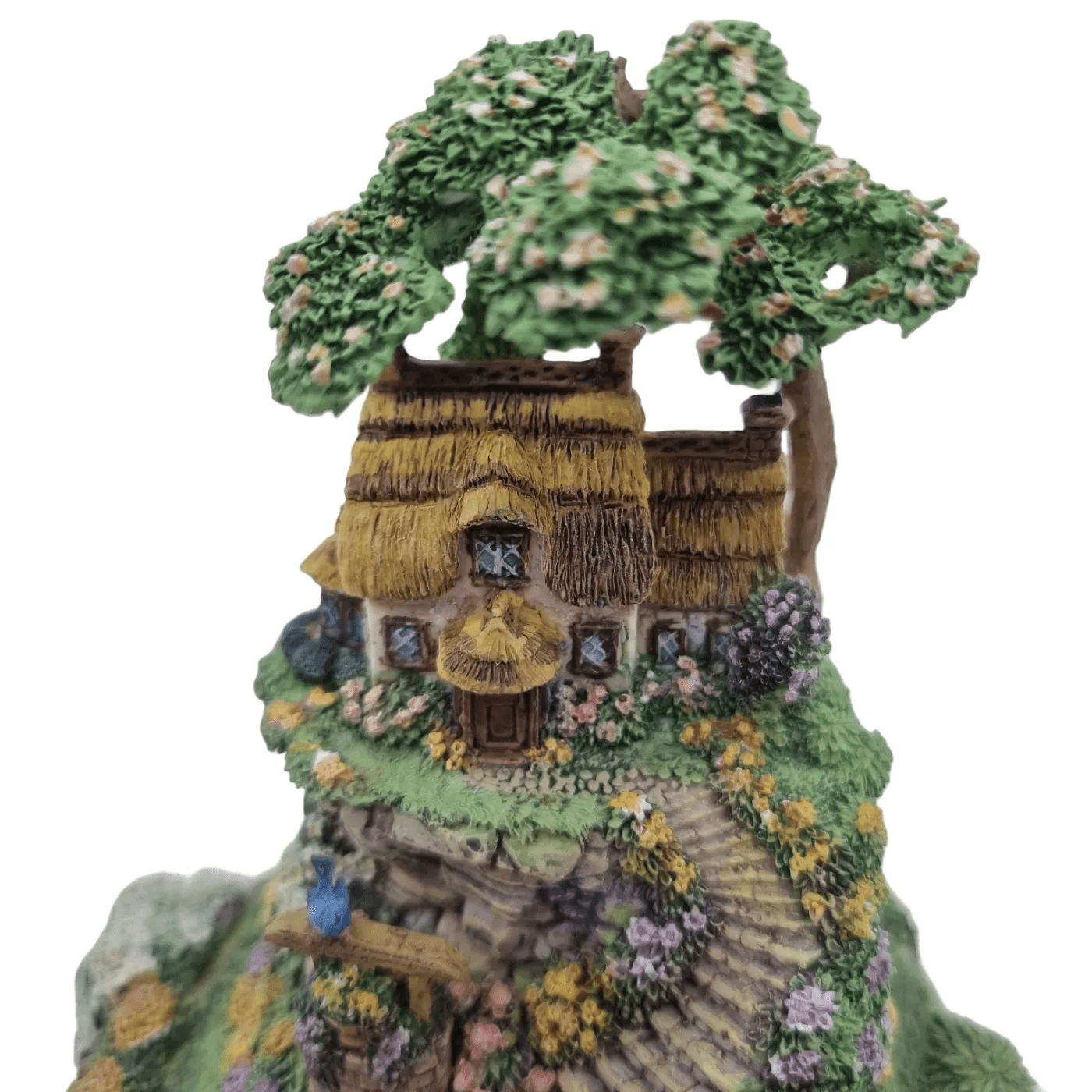Franklin Mint: Wishing Well Cottage With Glass Dome – Hand Painted Limited Edition Statue #TUU3013