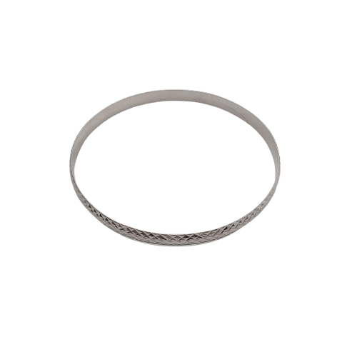 9ct White Gold Bangle – 10.4g – 6.5cm Diameter – 5mm Width – Geometric Textured Design