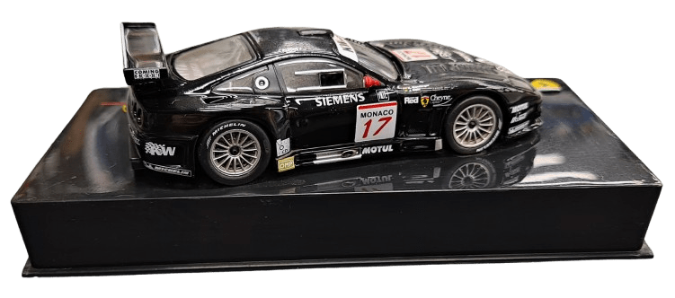 Ferrari 575M #17 Collectable Model Car 1:64 Scale with Case