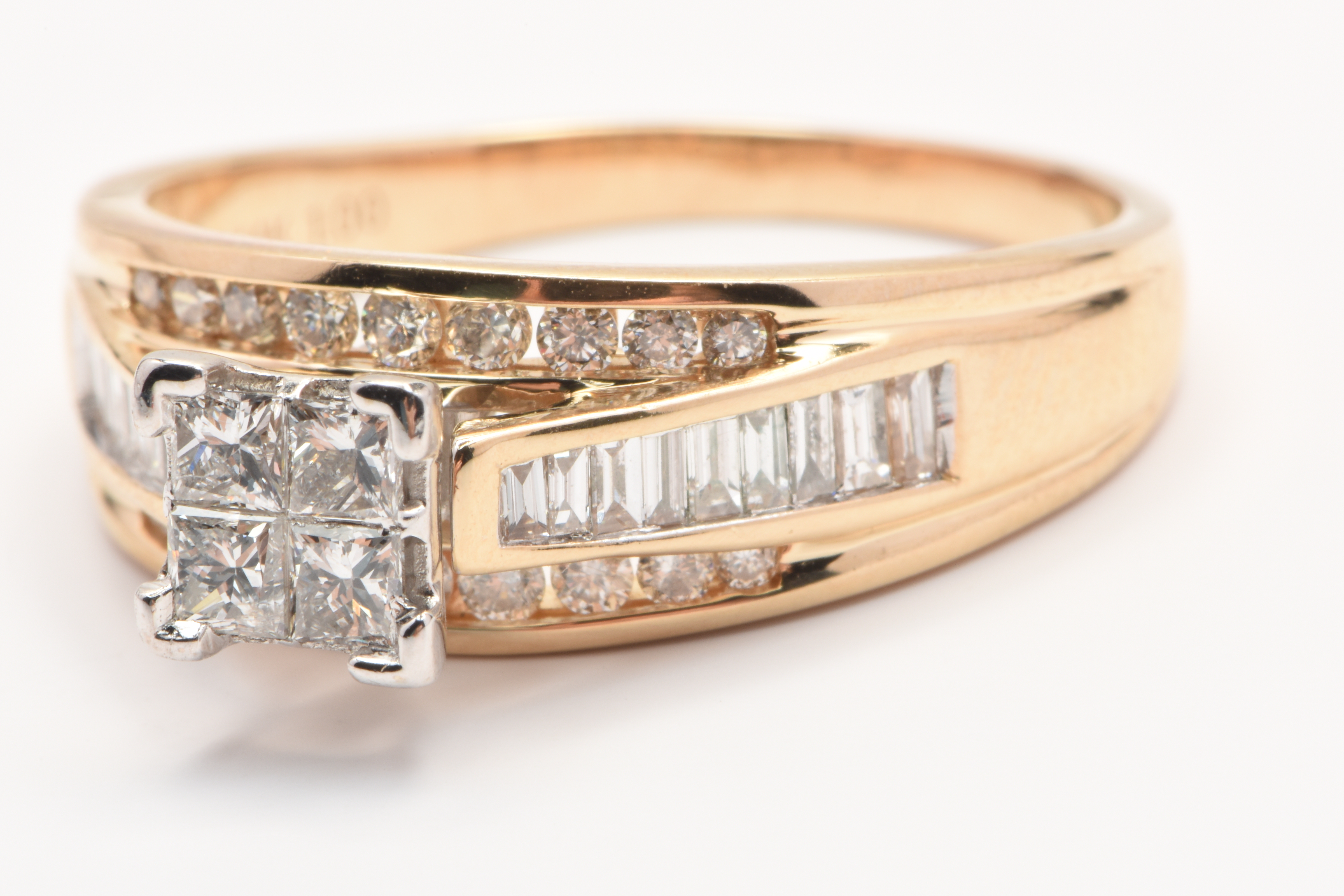 Ladies 14ct Yellow & white Gold 40 Stone Princess Cut Diamond Ring With Invisible Setting TDW 1.00ct Size T 1/2 With Valuation Certificate