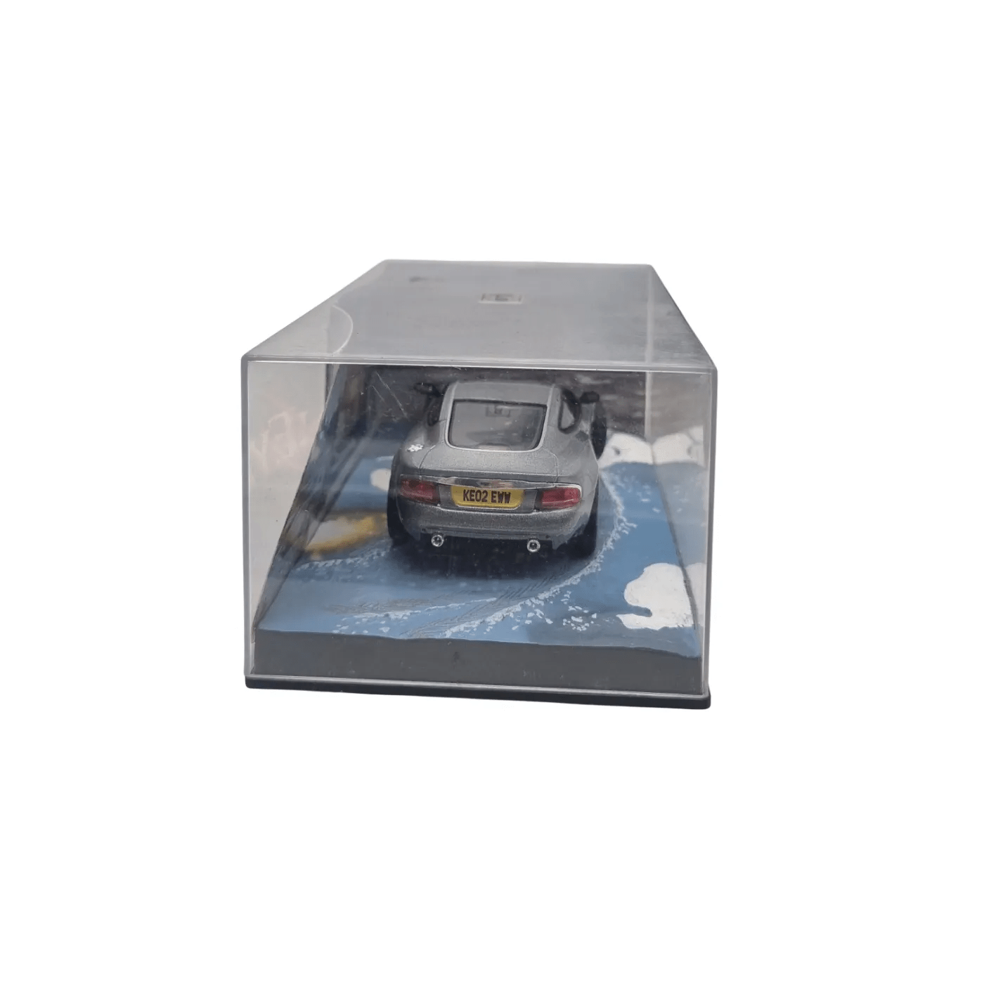 007 Aston Martin V12 Vanquish Model Car – Display Case Edition
