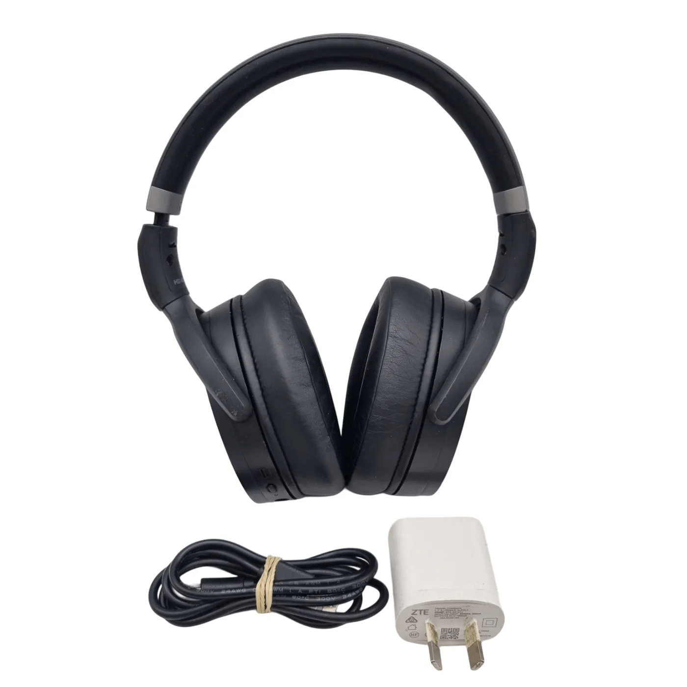 Sennheiser HD 450SE Wireless Headphones – Black + Charger