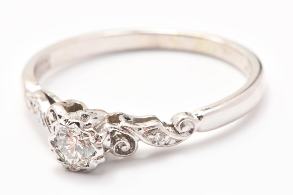 Ladies 18ct White Gold 3 Stone Brilliant Cut Diamond Ring 0.28ct TDW M 1/2 6 3/4 with Valuation – WL 1314535