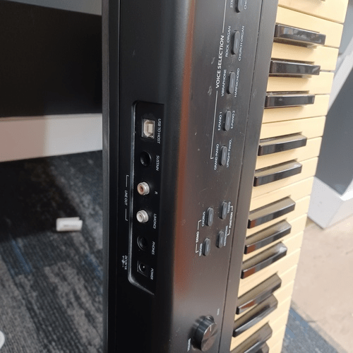 Artesia Pro Performer BK Portable Digital Piano – **Pick Up Only**