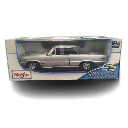 Maisto 1965 Pontiac GTO Special Edition 1:18 Scale Die Cast Model Car in Box Like New (MR)