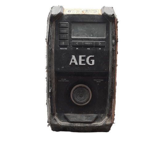 AEG 18V / 240V Hybrid Bluetooth Jobsite Radio – Skin Only