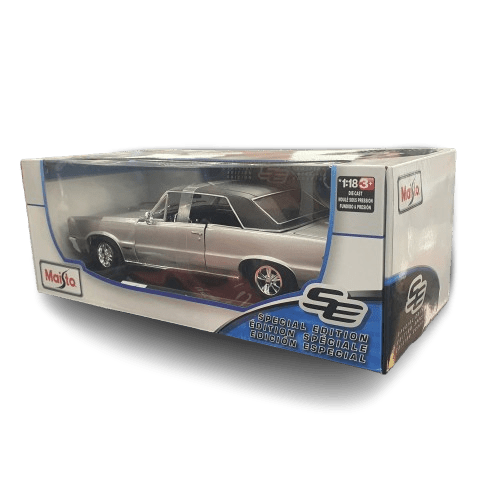 Maisto 1965 Pontiac GTO Special Edition 1:18 Scale Die Cast Model Car in Box Like New (MR)