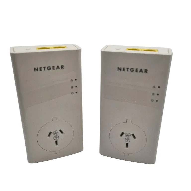 Netgear Powerline Extender PL2000 2000Mbps Wall-plug With Extra Outlet + Cords