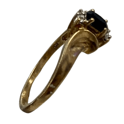 Ladies 9ct Yellow Gold Ring 1.7gms with Blue Oval Centre Stone. Size 7