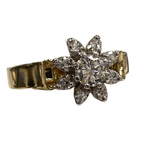 Ladies 18ct Yellow & White Gold Diamond Cluster. Round Brilliant Cut Claw Set Diamond, Surrounded by 8 Round Brilliant Cut, White Gold Claw Set Diamonds. TDW 0.50ct. Size M . With Valuation Certificate.