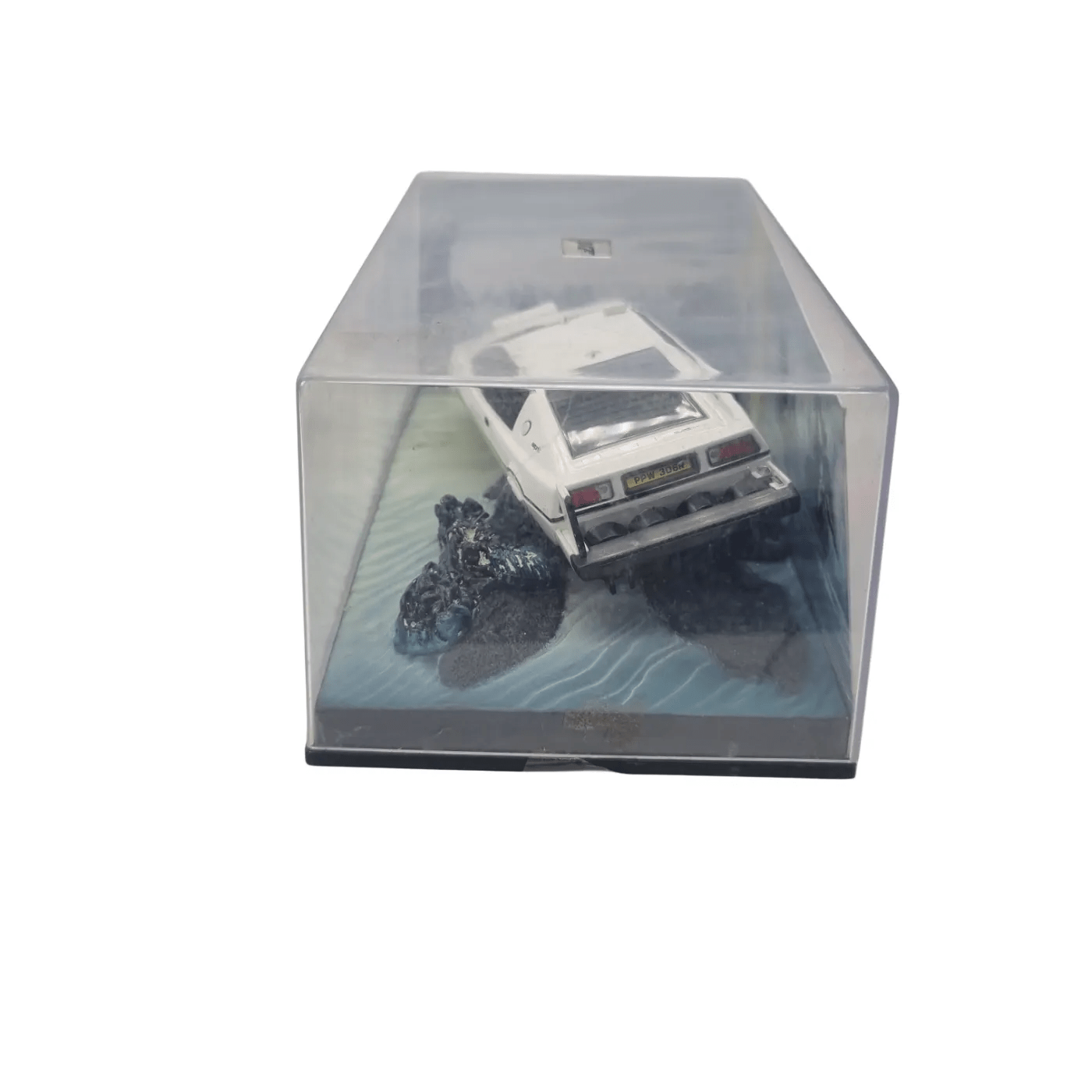 007 Lotus Esprit Submarine Model Car – “The Spy Who Loved Me” Edition (WR 1343676)