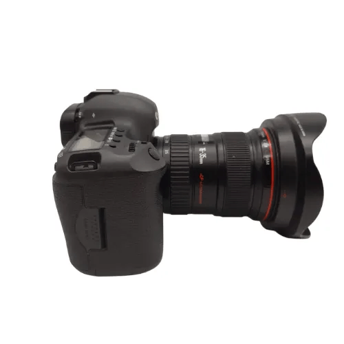 Canon EOS 5D DSLR Camera with EF 16-35mm f/2.8L USM Lens & Battery Charger