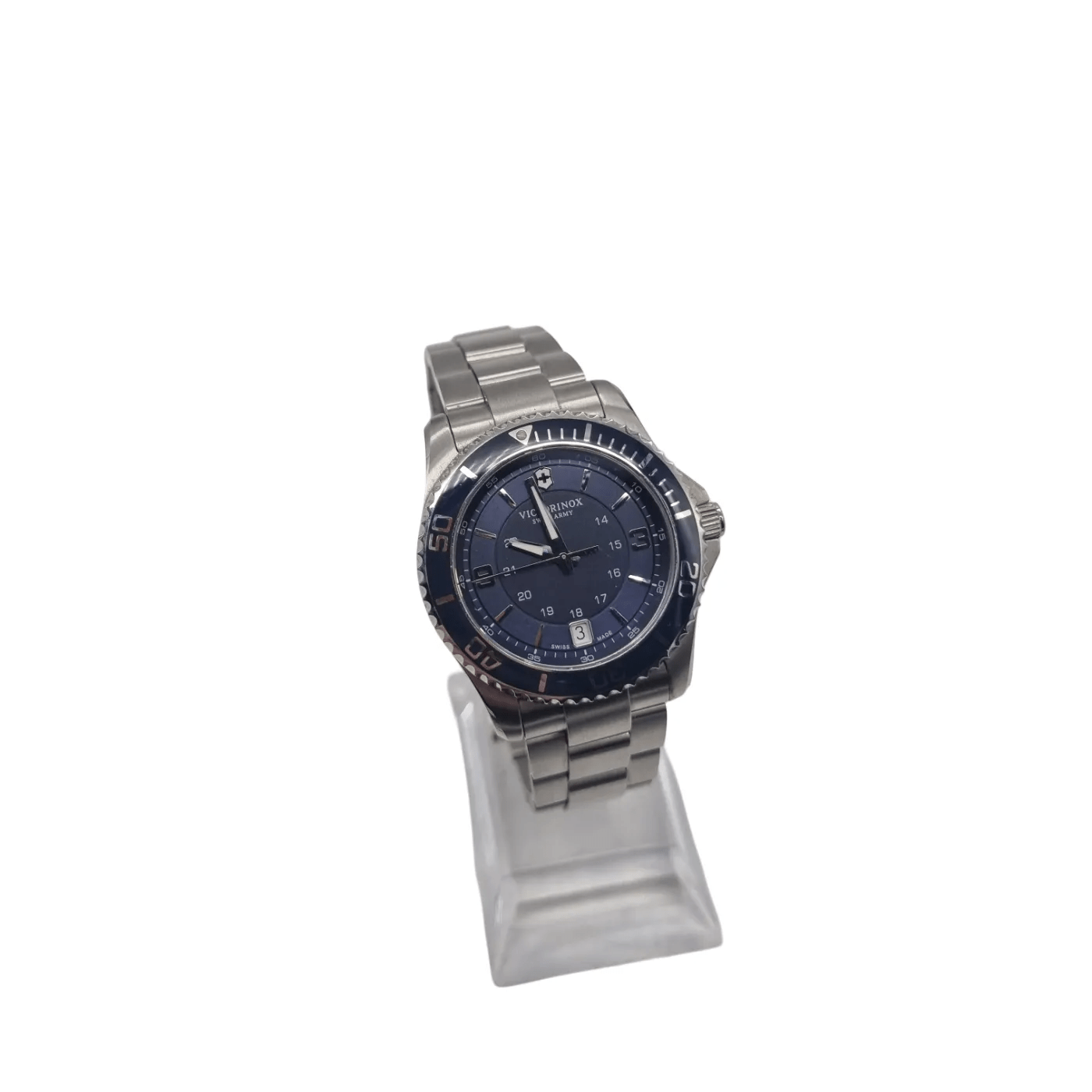 Victorinox Maverick 34 mm Analogue Quartz Women’s Stainless Steel Watch