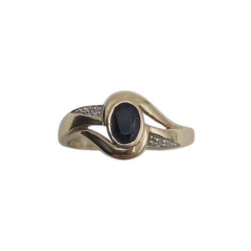 9ct Yellow Gold Sapphire and Diamond Twist Design Ring – 0.25ct Oval Dark Blue/Black Sapphire & 2x 0.01ct Diamonds – Size 8