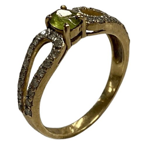 Ladies 9ct Yellow Gold Ring  2.2gms with Green Stone