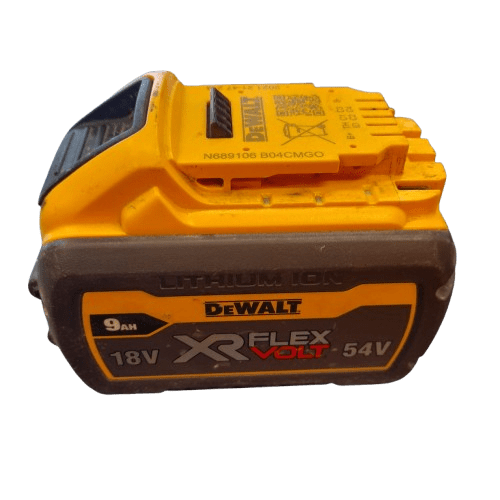 Dewalt Circular Saw DCS575 With Flex Volt BAttery 18v 9Ah