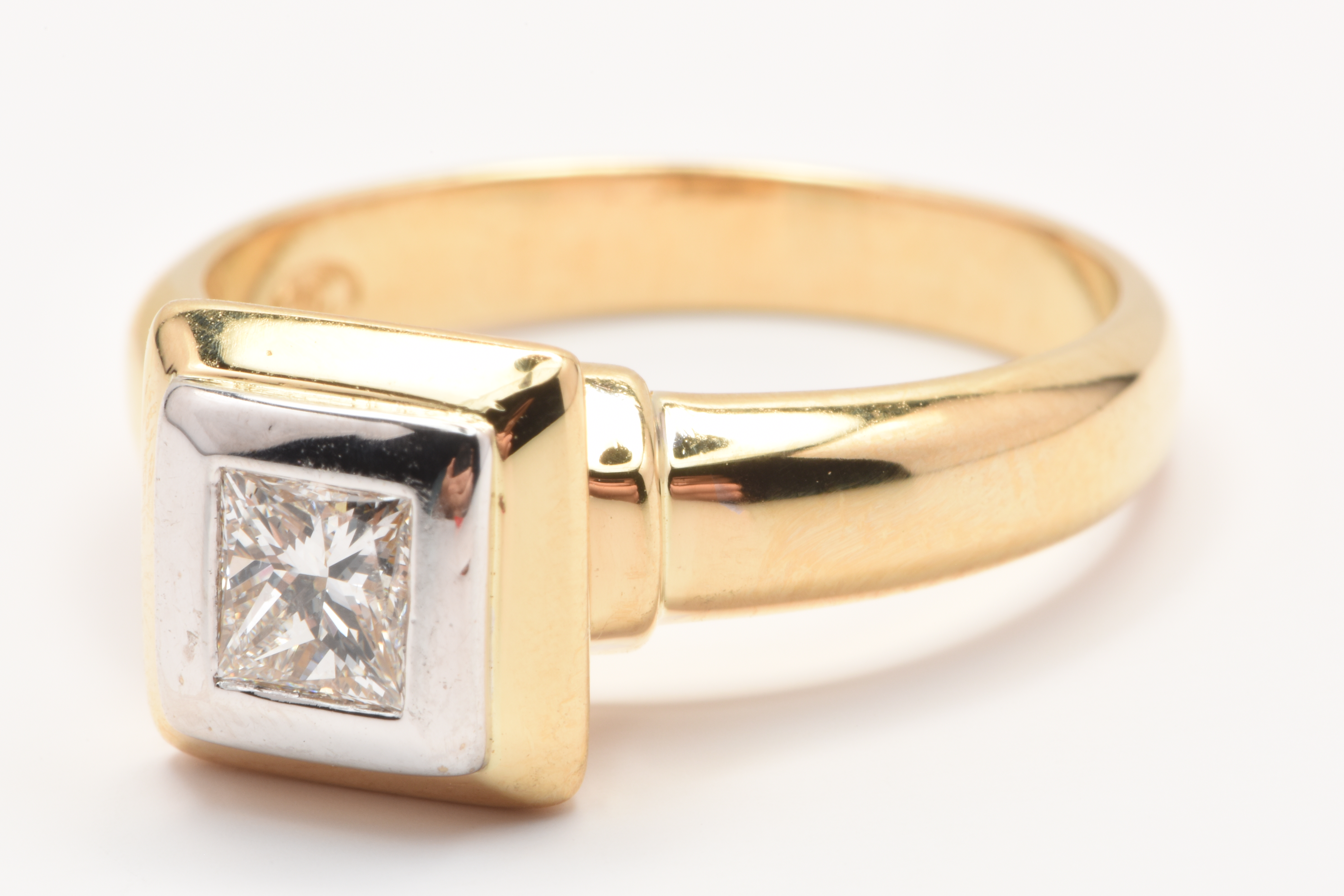 Ladies 18ct Yellow And White Gold Single Stone Diamond Ring TDW 0.40ct Size L 1/2