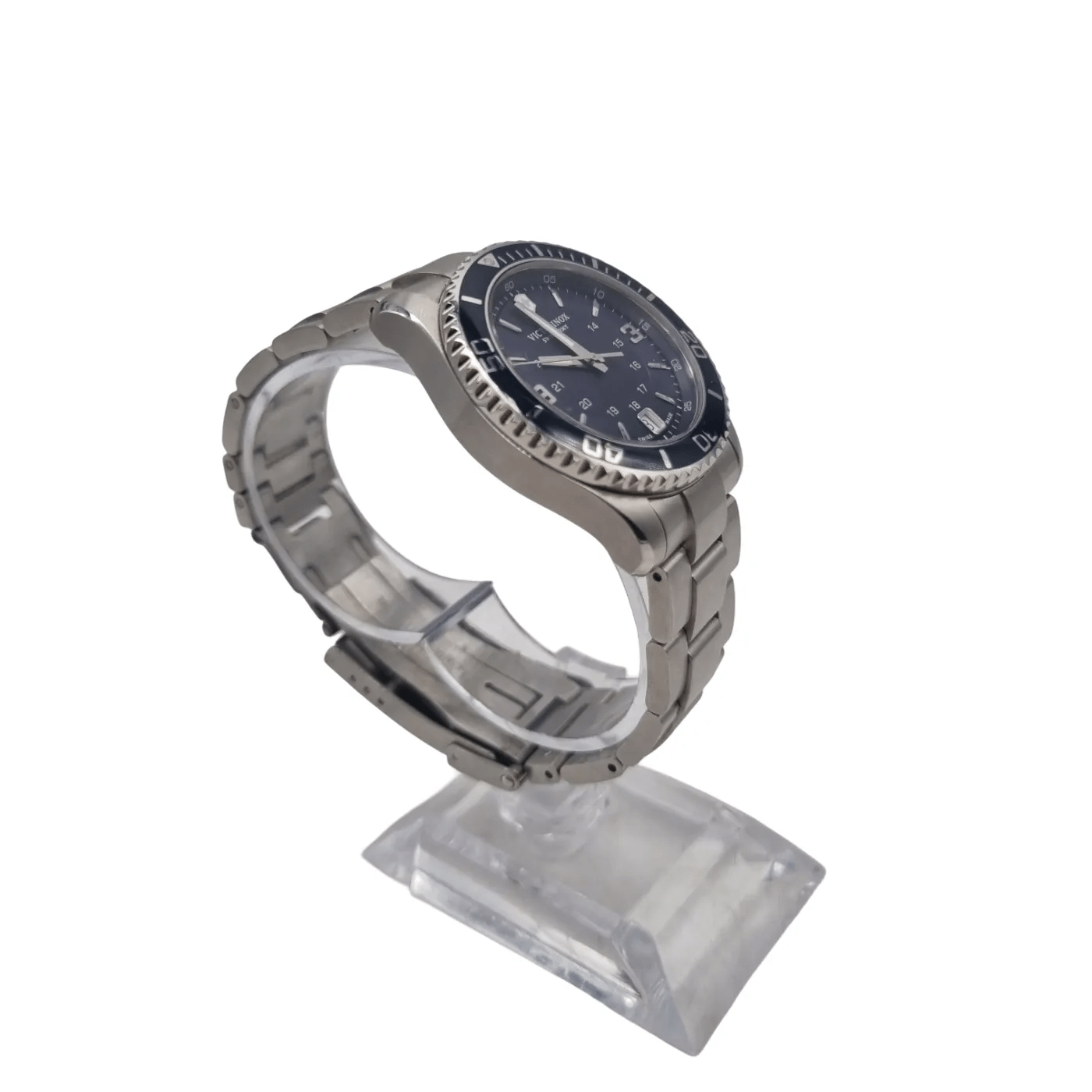Victorinox Maverick 34 mm Analogue Quartz Women’s Stainless Steel Watch