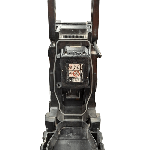 Makita Radio DMR106 With Battery