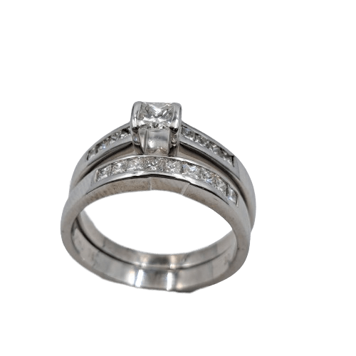 Ladies 18ct White Gold 2 Piece Diamond Ring with 18 Diamonds 0.80CT TDW 8.14 Grams With Valuation