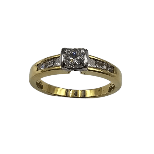 Ladies 18ct Yellow & White Gold Princess Cut Diamond Ring 0.80ct TDW L With Valuation (MR)