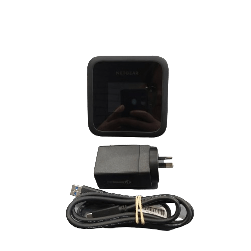 Netgear Nighthawk M6 MR6110 5G Mobile Hotspot, Excellent Condition With AC Adaptor & USBC Cable