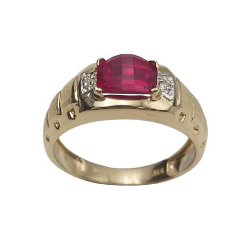 Men’s 10ct Yellow Gold 3 Stone Checkerboard-Cut Cushion Shape Synthetic Ruby and Diamond Ring, 0.01ct TDW, Size V – With Valuation