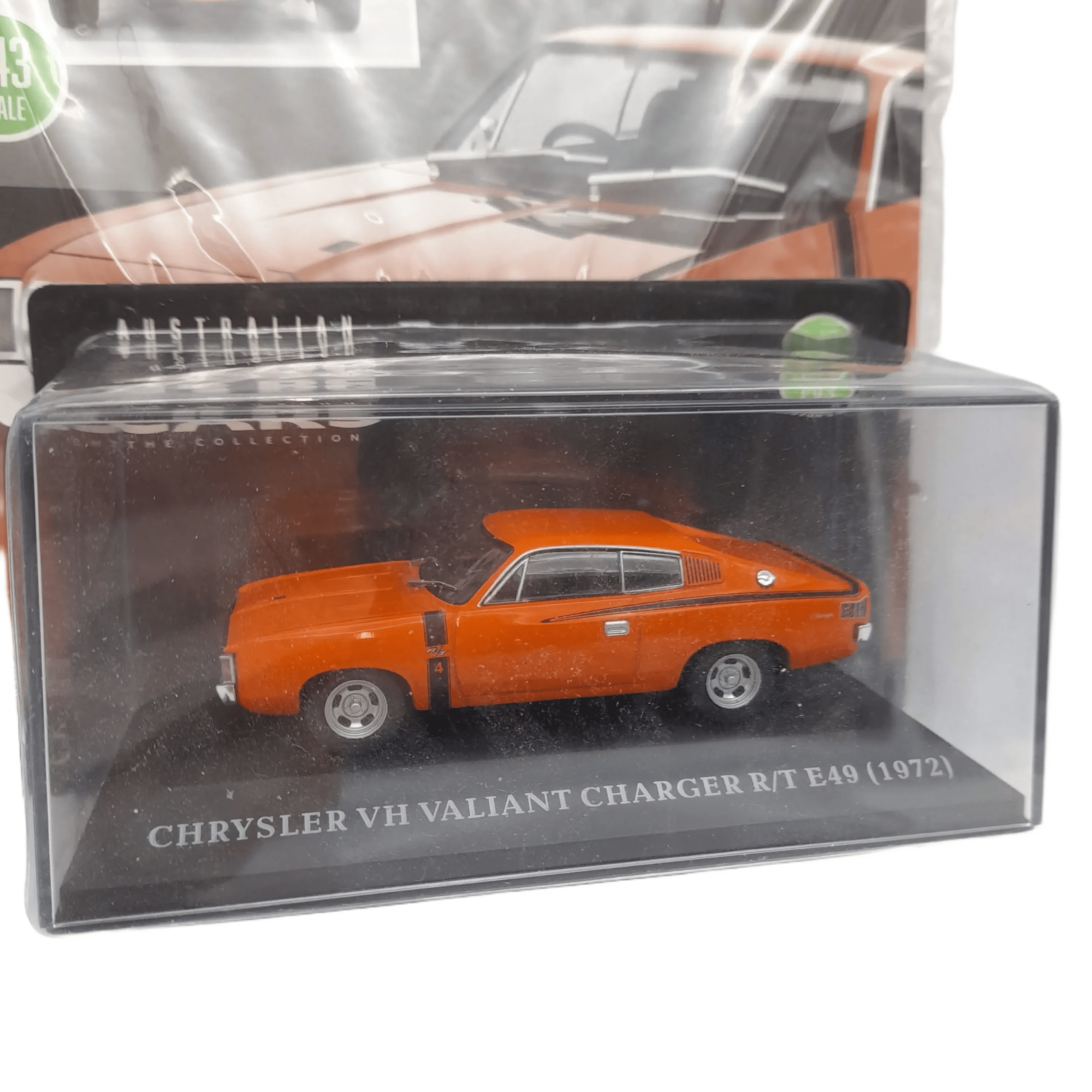 IXO Australian Cars – Chrysler VH Valiant Charger R/T E49 (1972) 1:43 Scale Model Car With Magazine