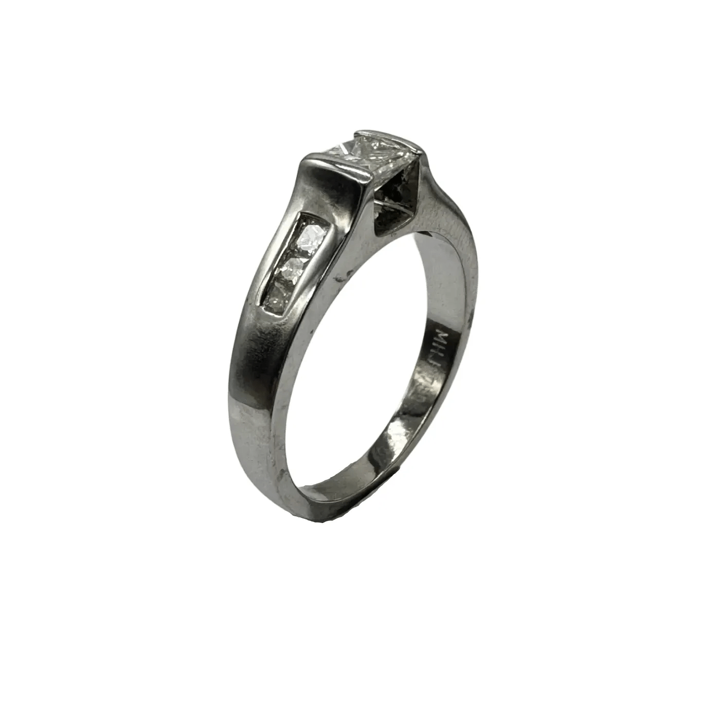 Ladies 18ct White Gold 7 Princess Cut Stone Diamond Ring O 7 1/2 With Valuation (WR 1198391)