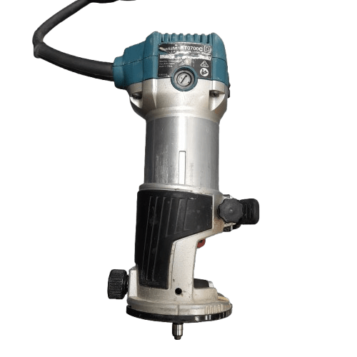 Makita 6.35mm (1/4″) 710W Router RT0700CX