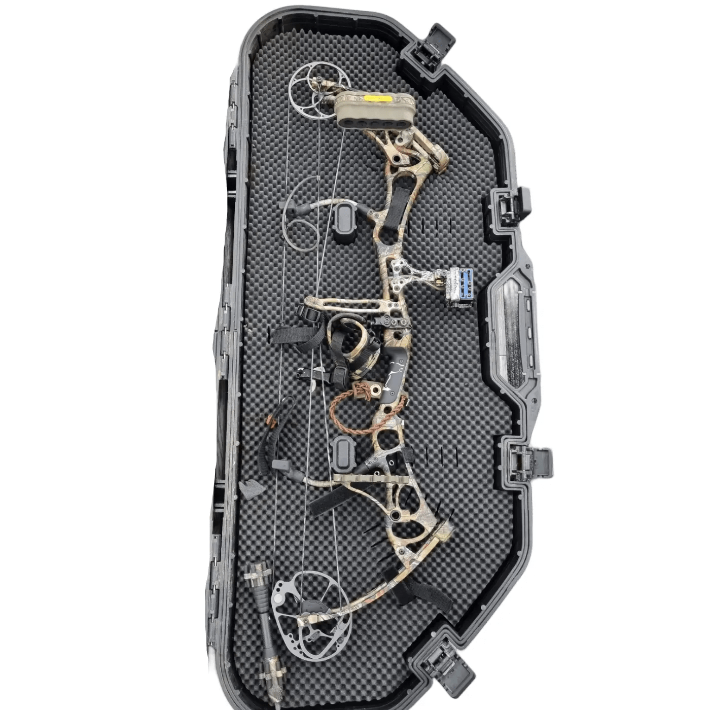Bear Compound Bow A777544 – Camo (Includes Hard Case & Accessories) (WR 1341419) *PICK UP ONLY*