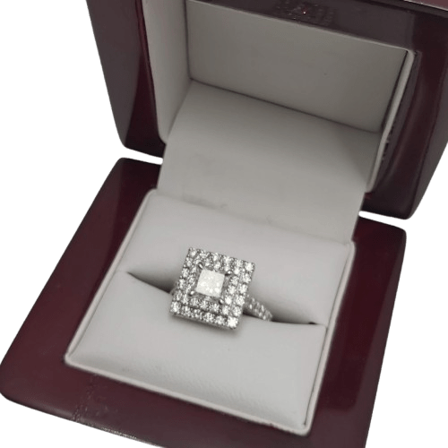 18ct White Gold Ring 1.98ct TDW 6.99gms Diamond Cluster Valuation Piece