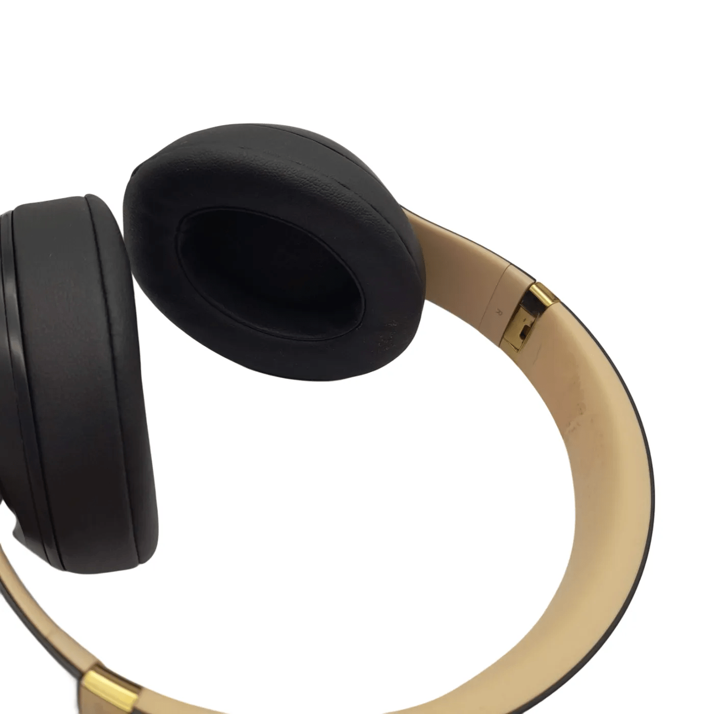 Beats Studio 3 Wireless Over-Ear Headphones (Shadow Gray)