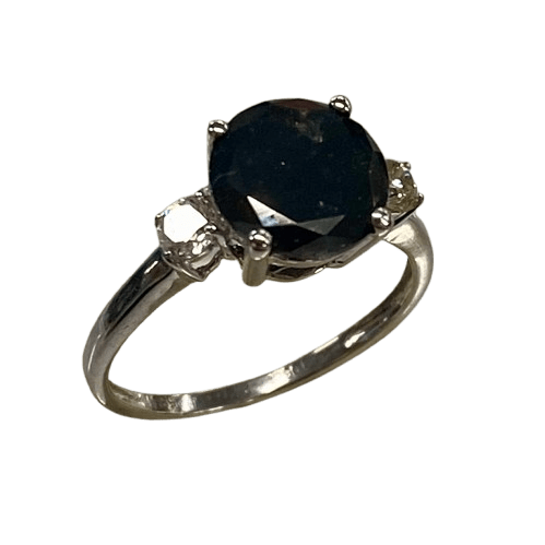 Ladies 14ct White Gold 3 Stone Diamond Ring. Single Round Brilliant 4 Claw Set Black Treated Diamond. With 2 Round Brilliant Cut Diamonds 4 Claw Set Stones On Shoulders. TDW 2.47ct. Size L/6 . With Valuation Certificate – (NG 146321)
