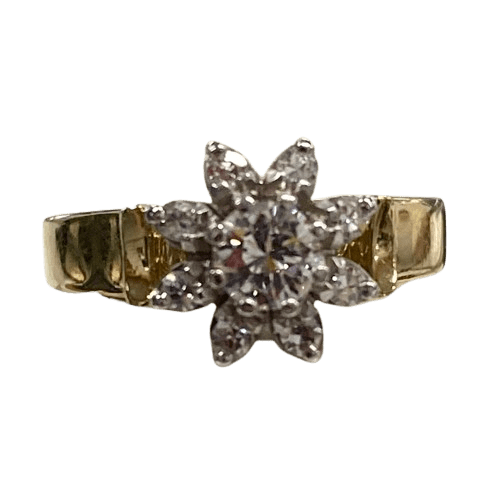 Ladies 18ct Yellow & White Gold Diamond Cluster. Round Brilliant Cut Claw Set Diamond, Surrounded by 8 Round Brilliant Cut, White Gold Claw Set Diamonds. TDW 0.50ct. Size M . With Valuation Certificate.
