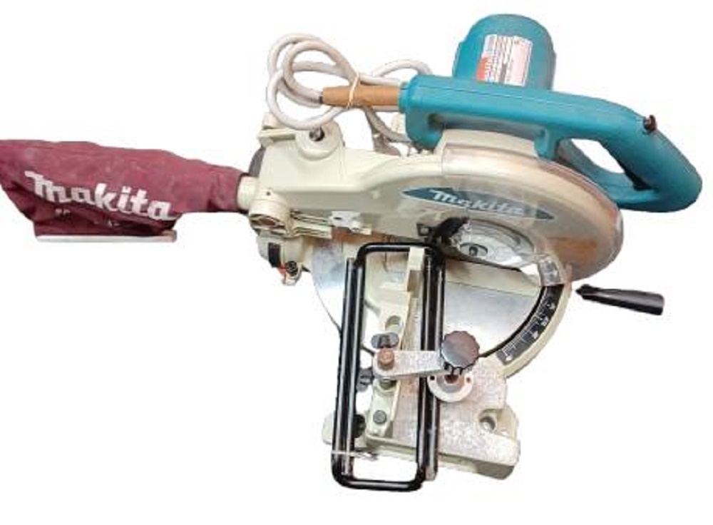 Makita Compound Saw LS1040 **Pick Up Only**