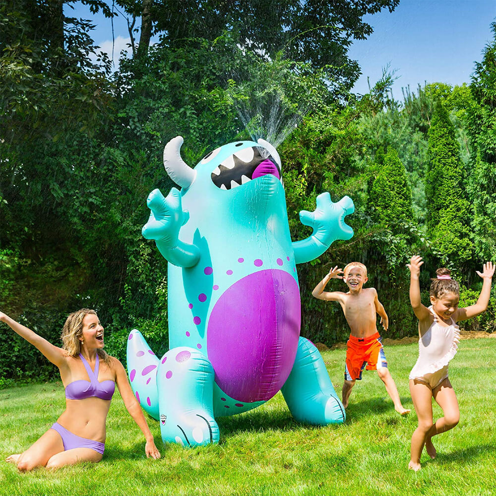 Summer Club Monster Sprinkler With Nozzle attachment