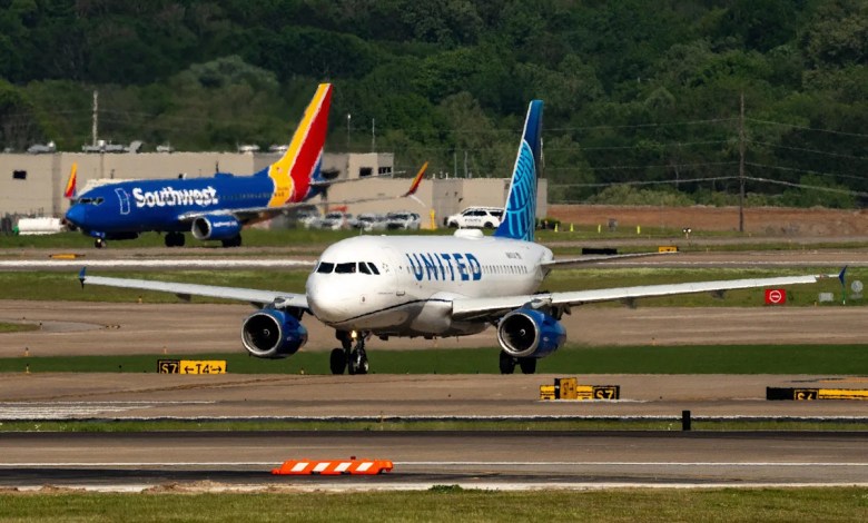 FAA issues ground delay at Nashville airport amid air traffic controller shortage FAA issues ground delay at Nashville airport amid air traffic controller shortage