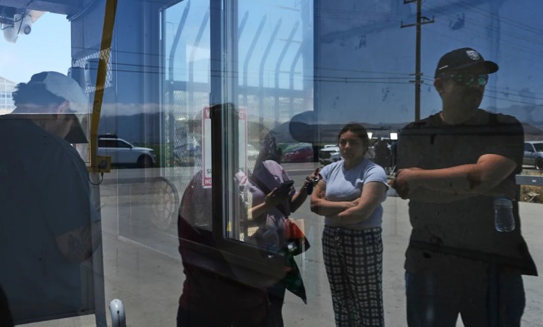 Appeals court keeps order blocking Trump administration from indiscriminate immigration sweeps Appeals court keeps order blocking Trump administration from indiscriminate immigration sweeps