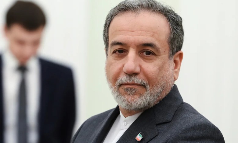 Iran offers to end chokehold on Strait of Hormuz and asks US to end blockade, officials say Iran offers to end chokehold on Strait of Hormuz and asks US to end blockade, officials say